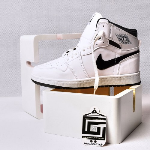 حذاء جوردان Jordan باللون الابيض  - جودة عالية