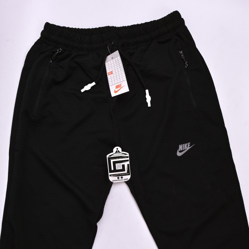 فصال رائع بجامة NIKE اسود اللون