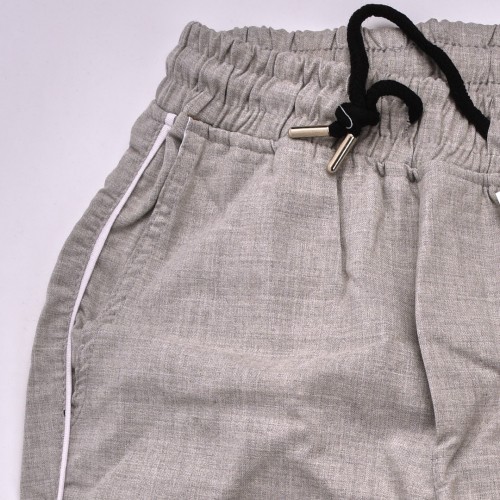 خامة (مناسبة كبنطلون و بجامة)  رصاصي مع خط ابيض على الجانب وكفة من الاسفل