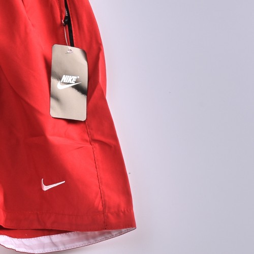 خامة مريحة باردة شورت NIKE جيوب زنجيل مع خصر وجيوب متباينة اللون