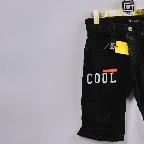 شورت جينز خامة درجة اولى فصال تركي بحركات مميزة بادق التفاصيل , باللون الاسود الكاحت