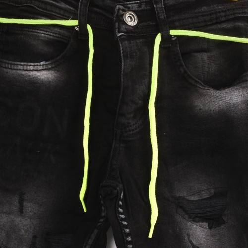 شورت جينز خامة درجة اولى فصال تركي بحركات مميزة بادق التفاصيل , باللون الرصاصي الكاحت