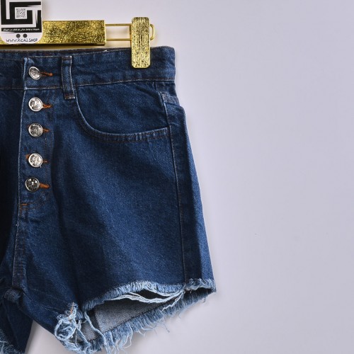 شورت جينز خصر نورمال حركة عند الاطراف خامة وفصال تركي درجة عالية باللون الازرق