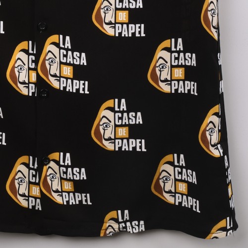 قميص خامة قطنية  مريحة جدا وبفصال حركي جميل  باللون الاسود مع طبعة lacasa de papel اصفر 