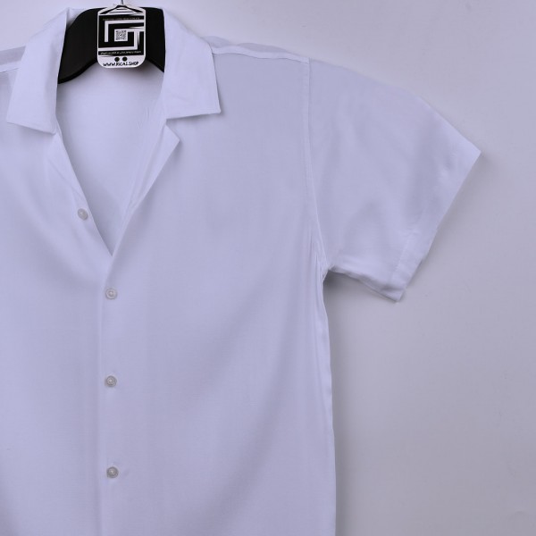 قميص خامة قطنية  مريحة جدا وبفصال حركي جميل  باللون الابيض السادة