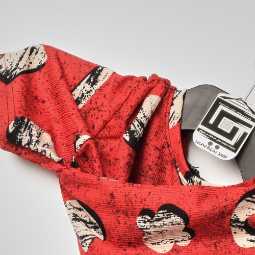 خامة قطنية خفيفة تيشرت ياخة دائرية لون احمر مطعم باسود