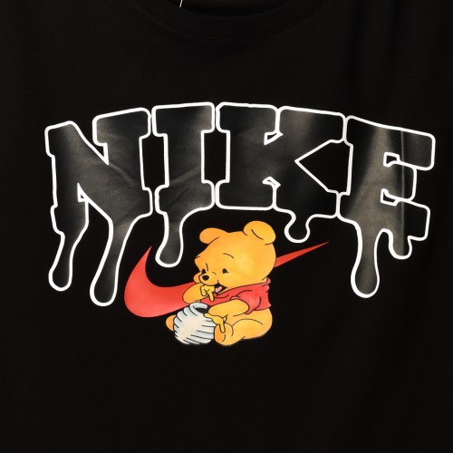 قالب شبه اوفر سايز ((فصال اوربي)) تيشرت قطني  مطبوع NIKE عنق دائري  اسود