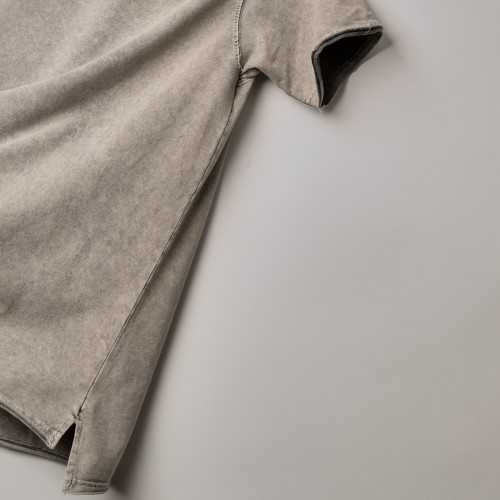 الخامة العالية الجودة بفصال اجمل من الاوفر سايز Yikamali - Relaxed  رصاصي (يعتبر ابيض في هذا التايب) سادة (طباعة حسب الطلب)