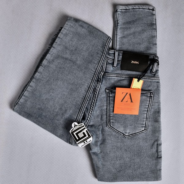 جينز zara هادئ كاحت اللون سلم فت خامة متقدمة ليكرا باللون النفطي الفاتح المغسول