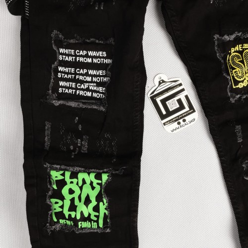 بنطلون جينز خامة درجة اولى فصال تركي بحركات مميزة بادق التفاصيل , باللون الاسود 