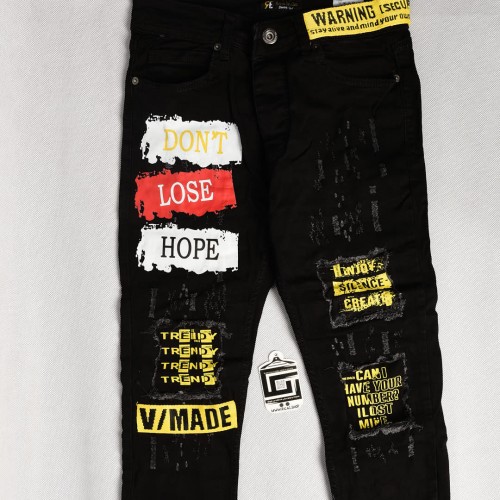 بنطلون جينز خامة درجة اولى فصال تركي بحركات مميزة بادق التفاصيل , باللون الاسود المطعم بالاصفر