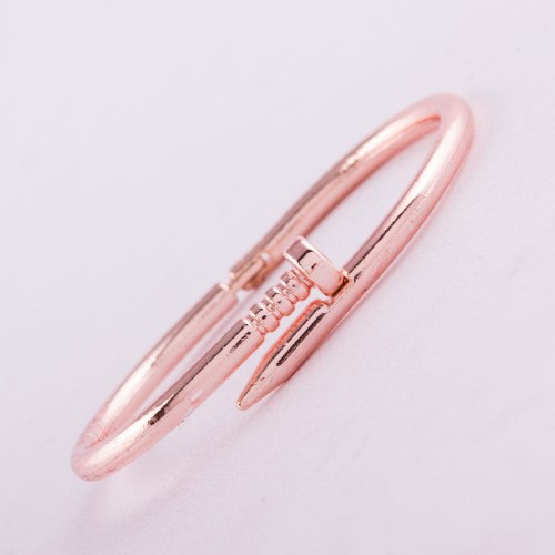 سوار الكفة على شكل مسمار فضي