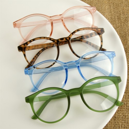 نظارات بيضاوية الشكل للموسم الجديد بالاطار والزجاج الشفافين